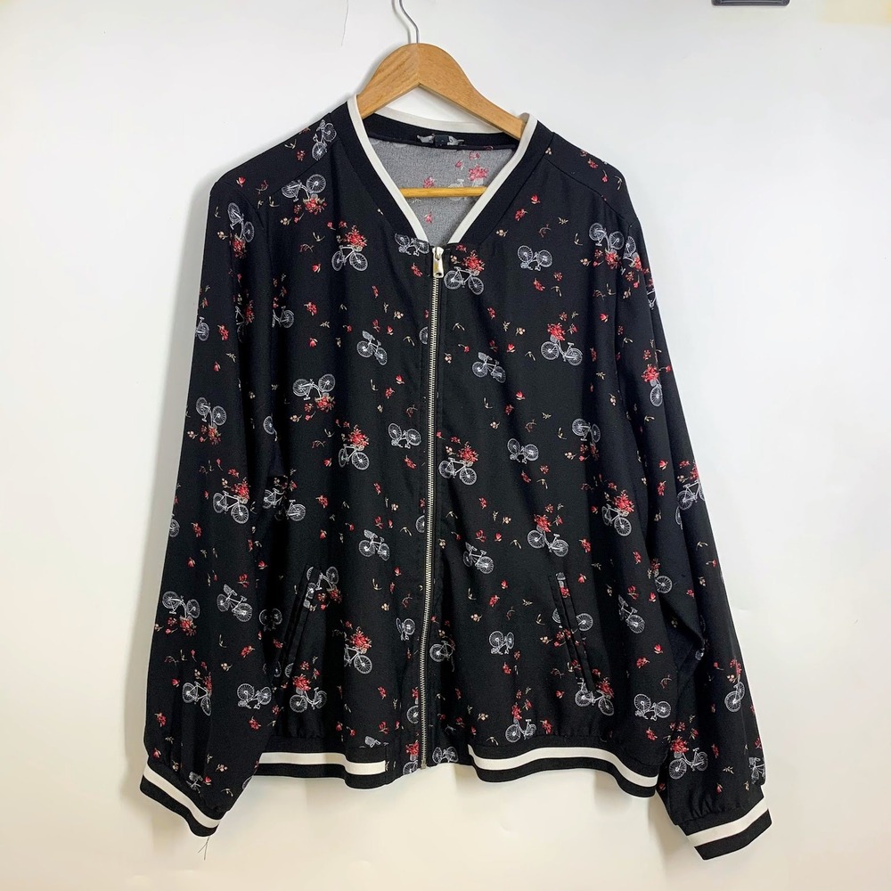 Torrid Womens Bomber Jacket Black Floral Bicycle Print Full Zip Ribbed Size 3X
